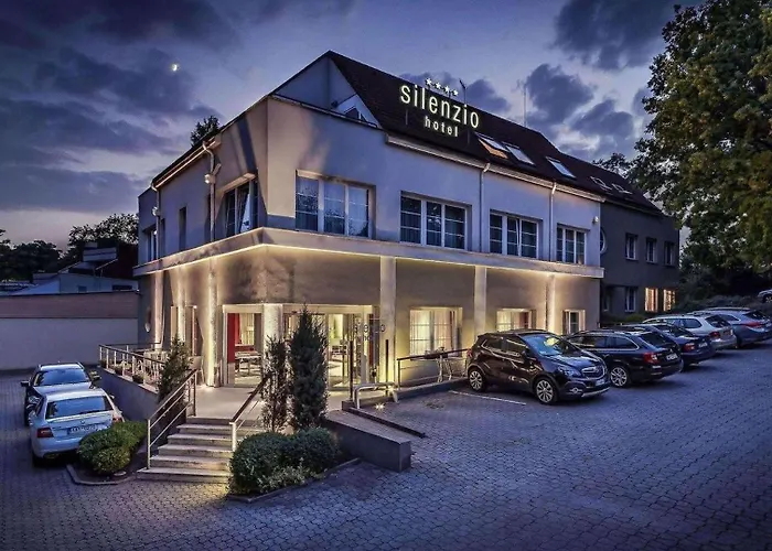 ホテル Silenzio 4*